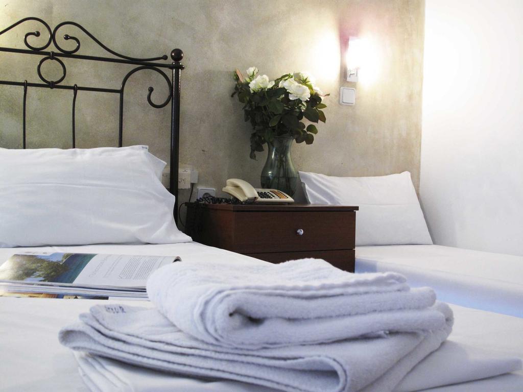Hotel Azur Kriopigi Ruang foto