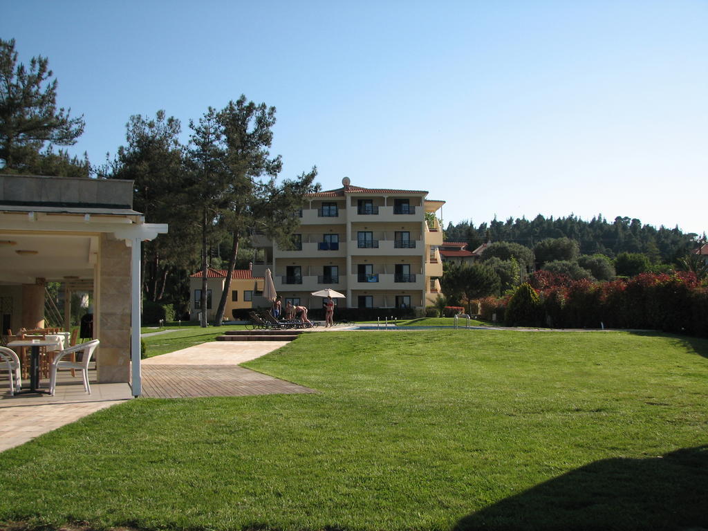 Hotel Azur Kriopigi Bagian luar foto