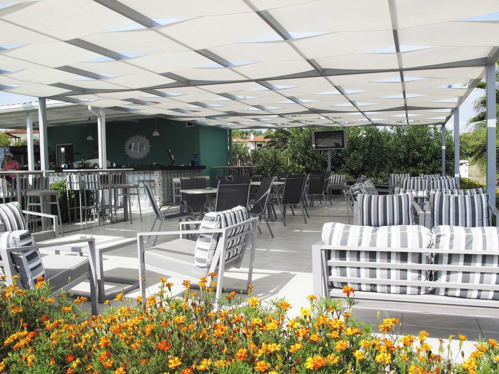 Hotel Azur Kriopigi Bagian luar foto