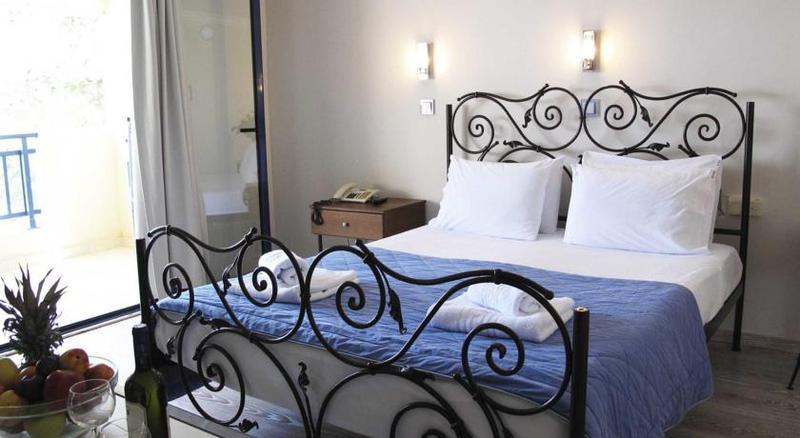 Hotel Azur Kriopigi Bagian luar foto