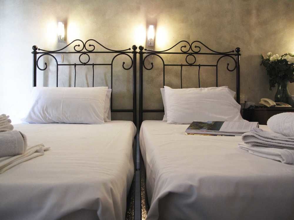 Hotel Azur Kriopigi Bagian luar foto
