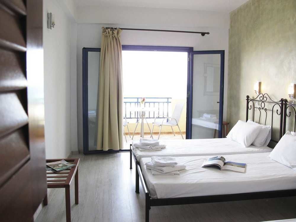 Hotel Azur Kriopigi Bagian luar foto