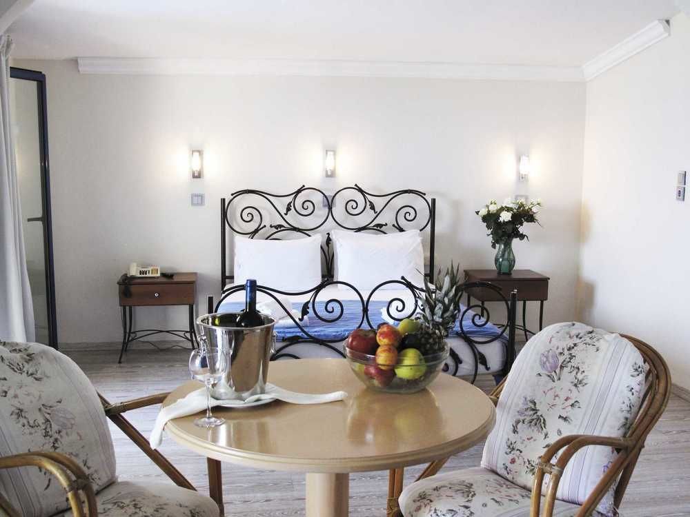 Hotel Azur Kriopigi Bagian luar foto