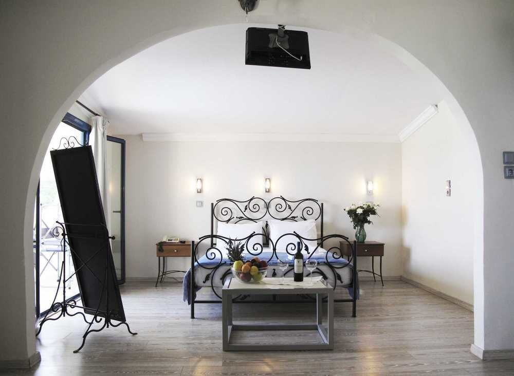 Hotel Azur Kriopigi Bagian luar foto